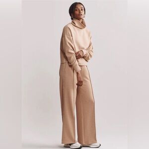 New with tags never worn Rhône dream glow set. Size Xs.